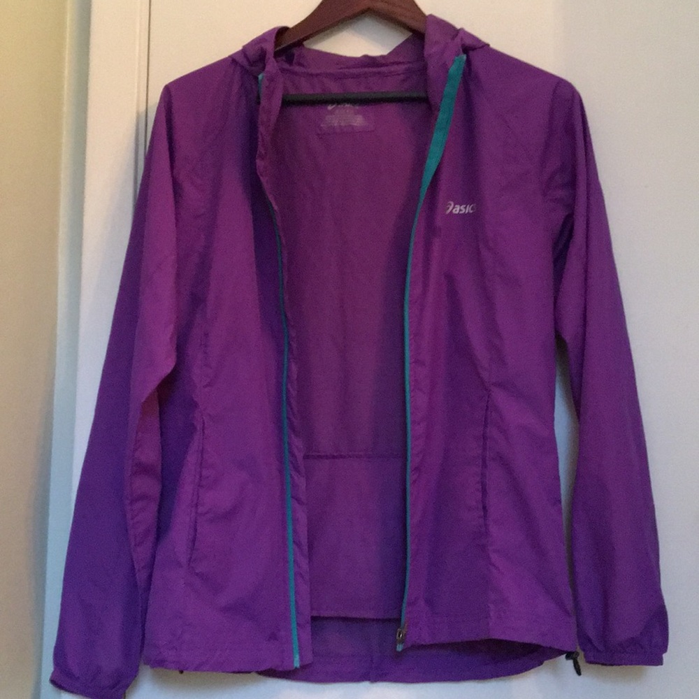ASICS Packable Jacket in Purple